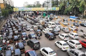 “शिंदे सरकारचा मोठा निर्णय: मुंबईतील पाच टोलनाक्यांवर हलक्या वाहनांना टोलमाफी”