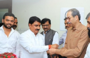 चिंचवडमध्ये अजित पवार यांना मोठा धक्का; मोरेश्वर भोंडवे यांचा शिवसेनेत प्रवेश, राष्ट्रवादीच्या बालेकिल्ल्यात खळबळ