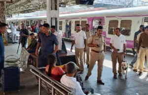 पुणे रेल्वे स्टेशनवर बॉम्ब असल्याच्या खोडसाळ फोनमुळे गोंधळ; संशयिताला ताब्यात घेतले.