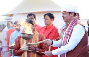 महाकुंभ 2025 : श्रद्धेचा महासागर! मुख्यमंत्री देवेंद्र फडणवीस यांचे त्रिवेणी संगमावर पवित्र स्नान, मुख्यमंत्री योगी आदित्यनाथ यांच्या नेतृत्वाखाली भव्य व्यवस्थापन