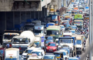 महाराष्ट्र दिनानिमित्त मुंबईत वाहतूक बदल; १ मे रोजी सकाळी ६ ते दुपारी १२ दरम्यान रस्ते बंद व पार्किंग बंदी लागू