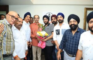 जोगेश्वरीत राजकीय समीकरणे बदलणार? शेर-ए-पंजाब गुरुद्वाराच्या पदाधिकाऱ्यांचा शिवसेना (उद्धव बाळासाहेब ठाकरे) पक्षात प्रवेश