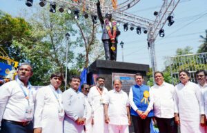 कोरबा मिठागर, वडाळा येथे महामानव डॉ. बाबासाहेब आंबेडकर यांच्या पूर्णाकृती पुतळ्याचे मुख्यमंत्री देवेंद्र फडणवीस यांच्या हस्ते अनावरण