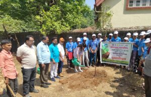 “जागतिक वसुंधरा दिनानिमित्त लोणावळा नगरपरिषदेचा हरित संदेश — वृक्षारोपण, शपथविधी आणि पर्यावरण रक्षणाचा संकल्प”