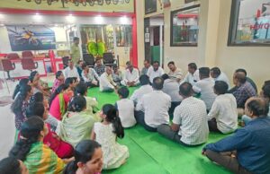 एसबीआय कॉलनी, शेगाव – रस्त्याच्या दयनीय अवस्थेबाबत रहिवाशांची ठाम भूमिका, बैठकीत पक्का रस्ता बांधण्याचा निर्णय